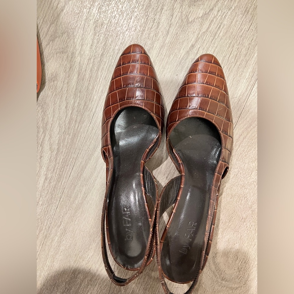 By far shoes